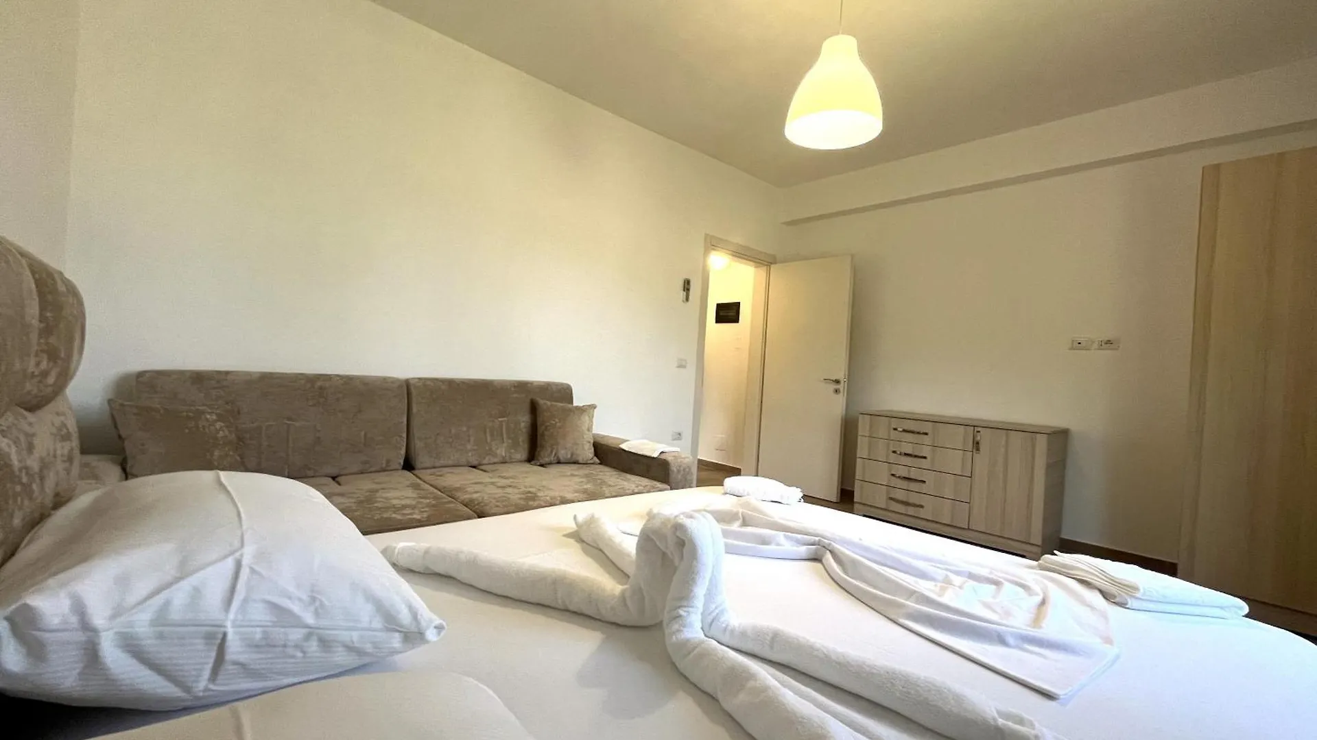 Vila 4 Stinet Vlore Albania